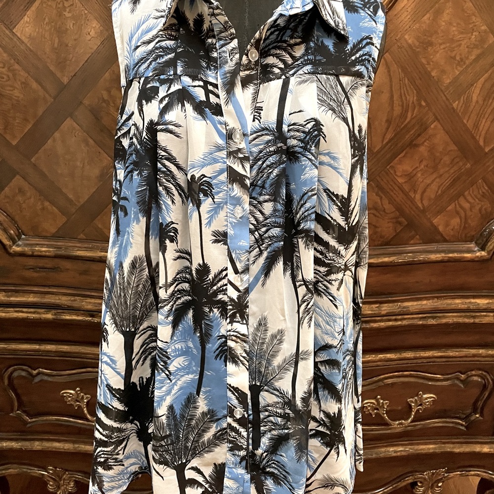 Neiman Marcus Sleeveless Top.  Size M.  Blue & Black on White Background.